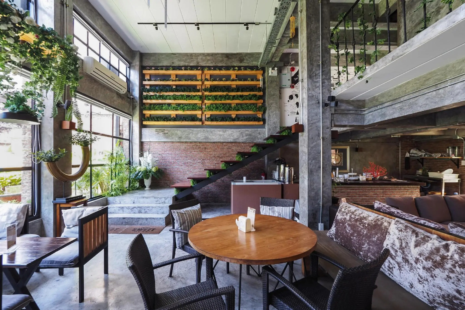 OYO 75332 VM1 Hostel