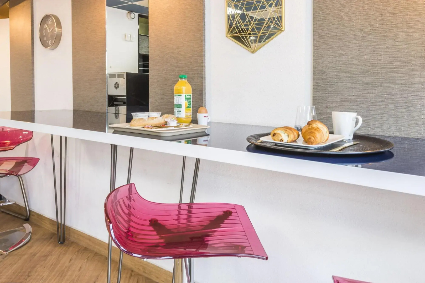 Hotel Zola 45 Bezons La Defense