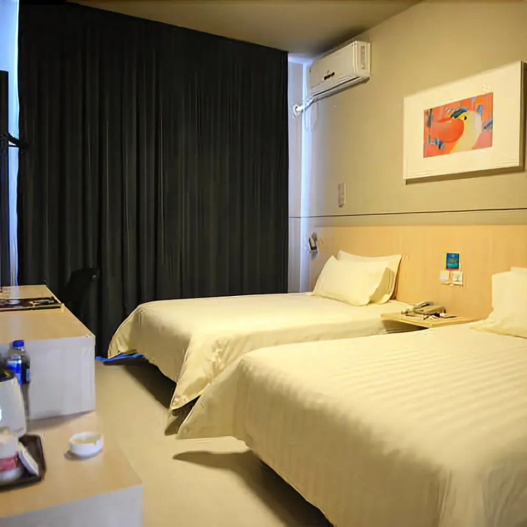 Jinjianglnnlangfangwanda Plaza