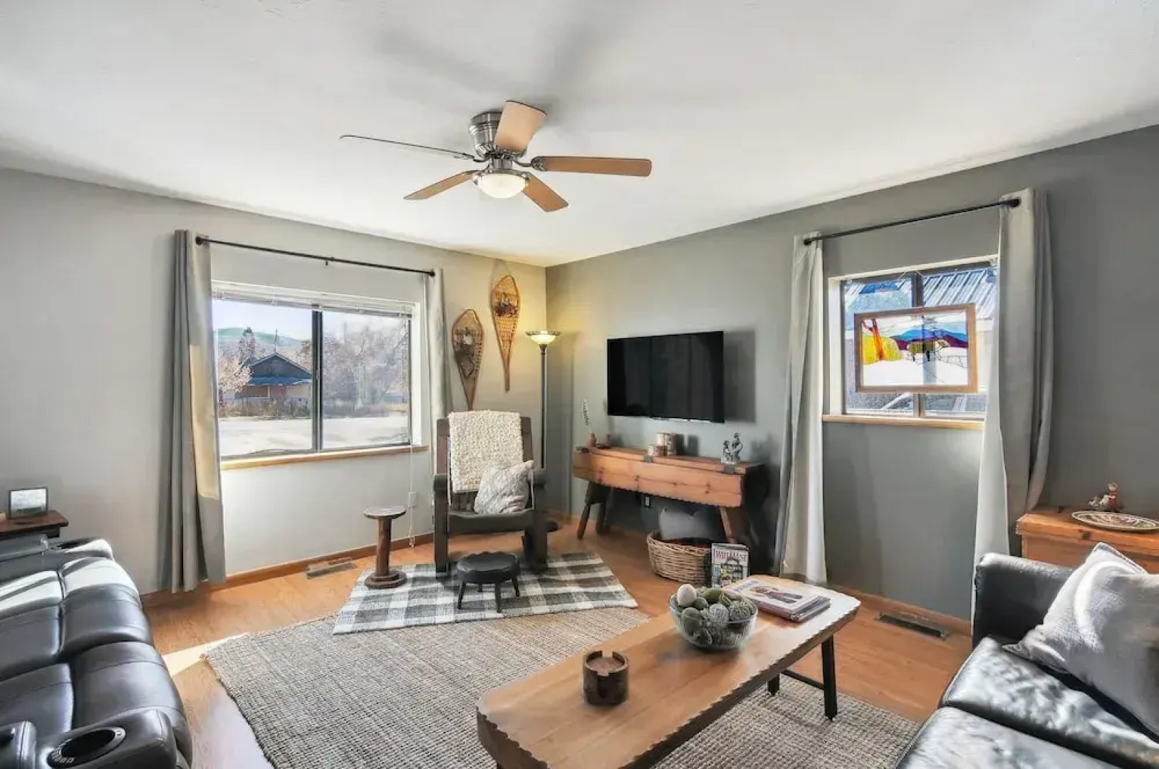 Single Tree Cottage - Walk to Downtown Chama!