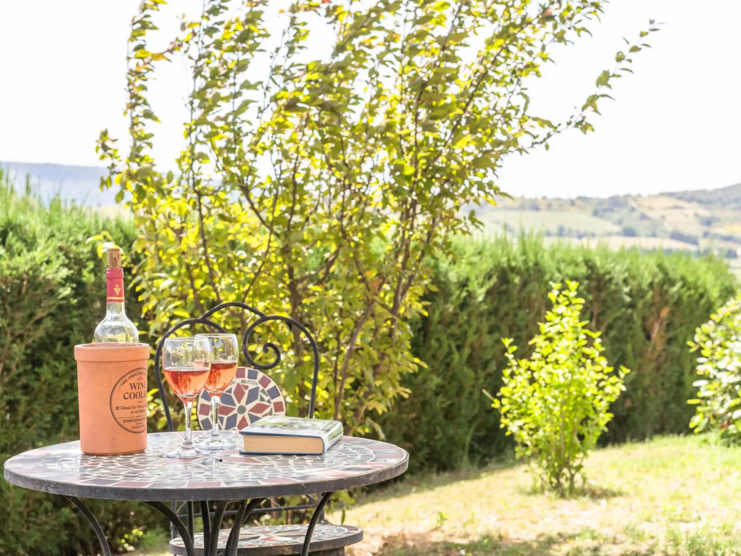 Spacious Villa With Private Swimming Pool and Fully Enclosed Garden