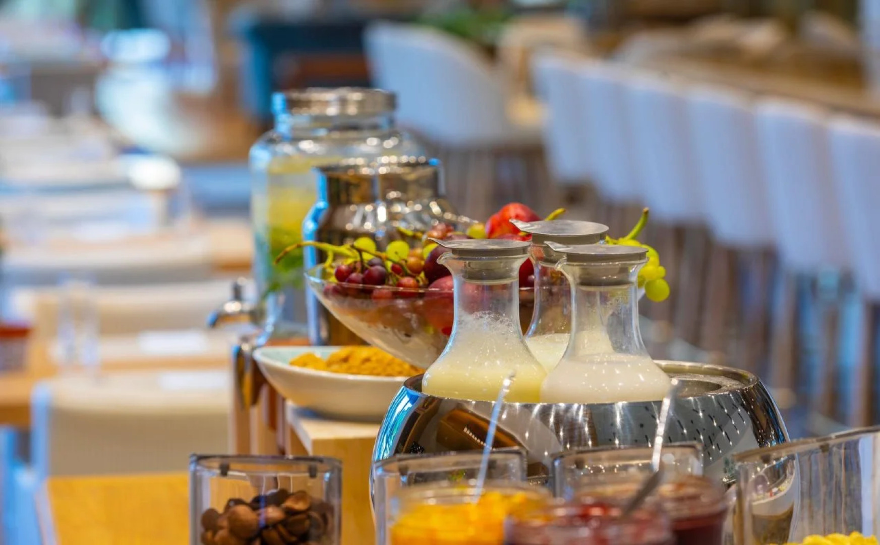 Anemi Hotel & Suites