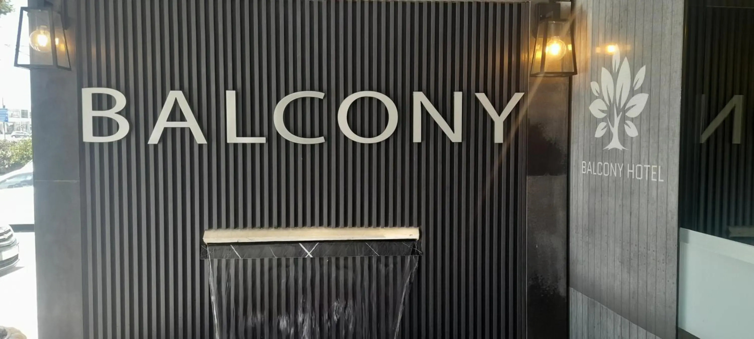 Balcony Hotel & Suites