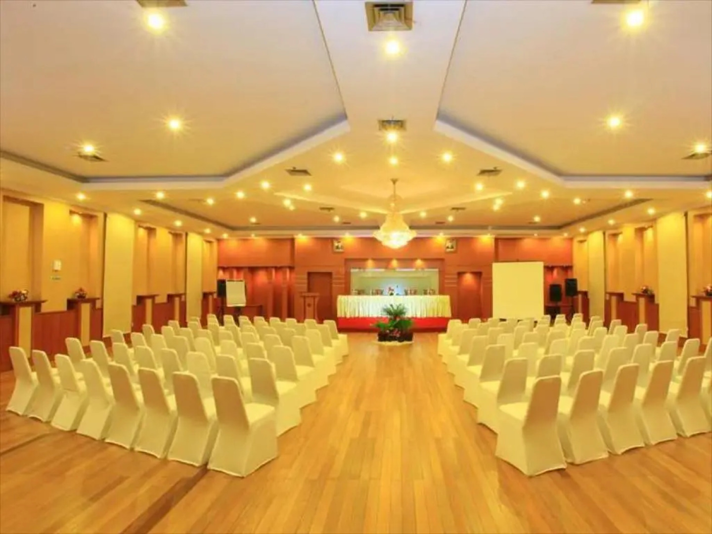 Blue Atlantic International Hotel