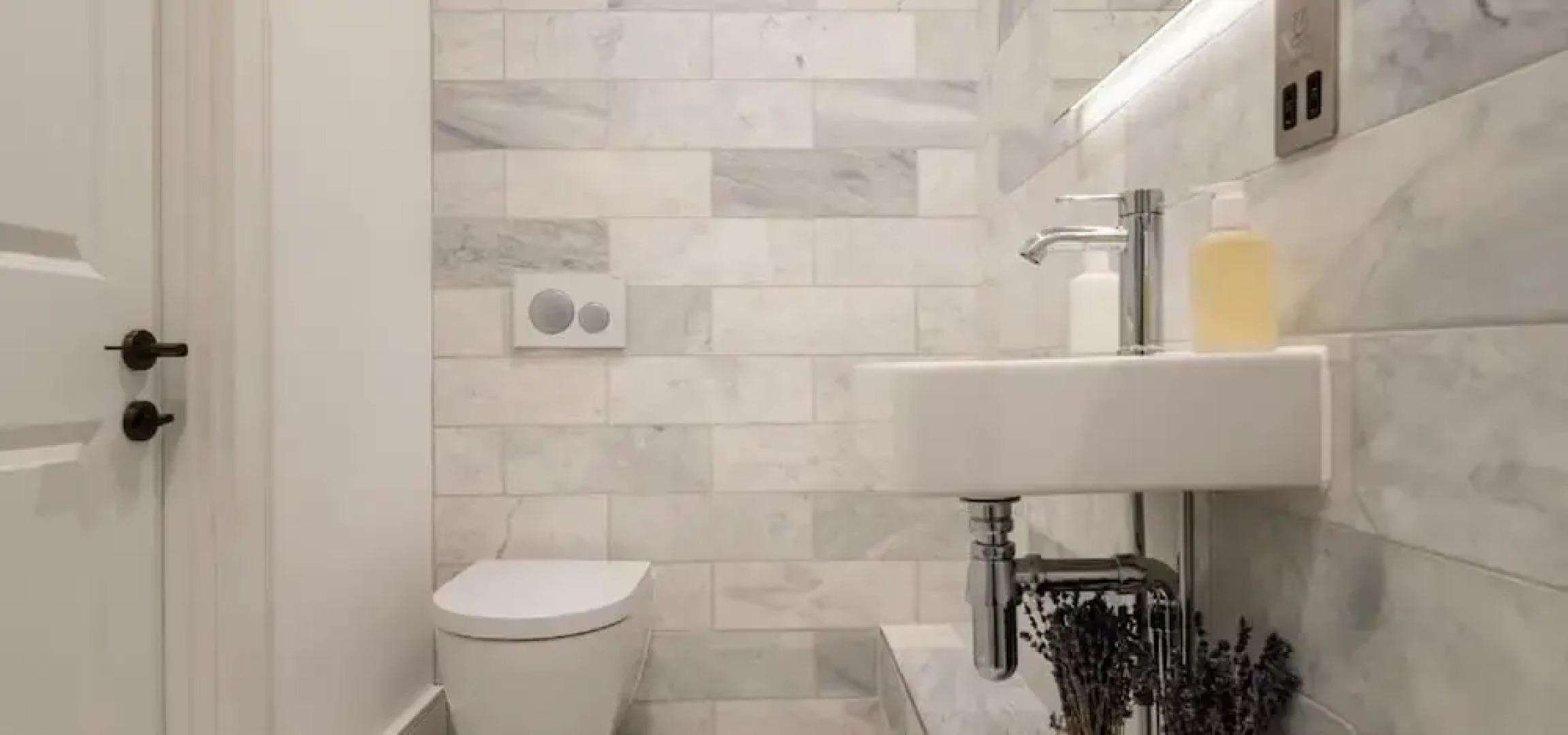 Cathedral Yard - An Exclusive Private Apartment on Cathedral Green, Exeter