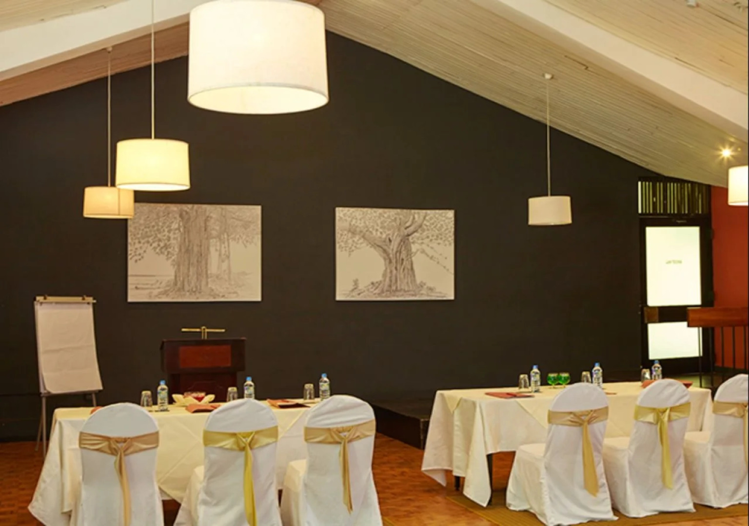 EKHO Lake Polonnaruwa