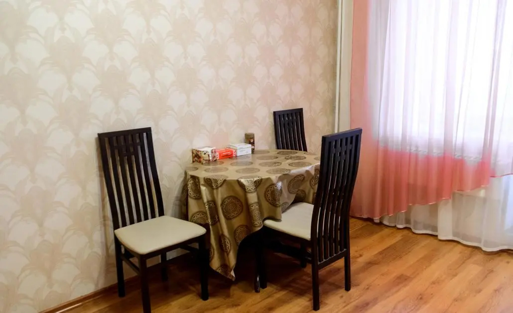 Атлант на Арсенальной