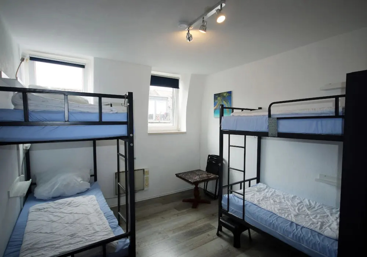 The Penny Pincher Inn - Hostel