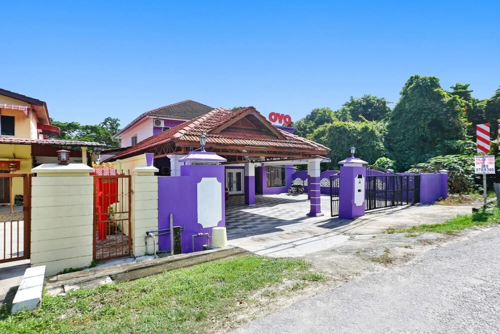 OYO 90873 Travellers Inn