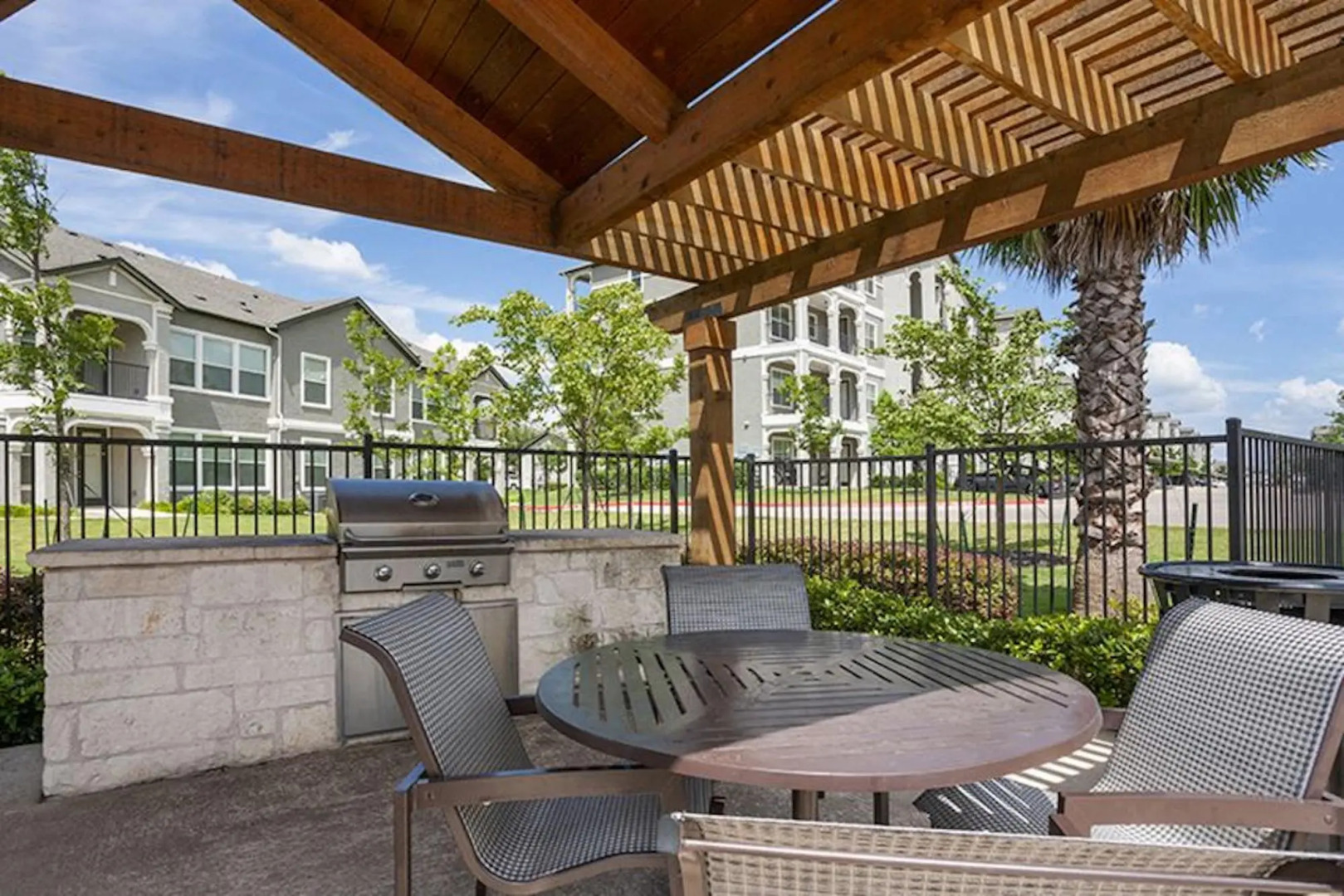 Luxury Townhome Pool North Austin Evonify