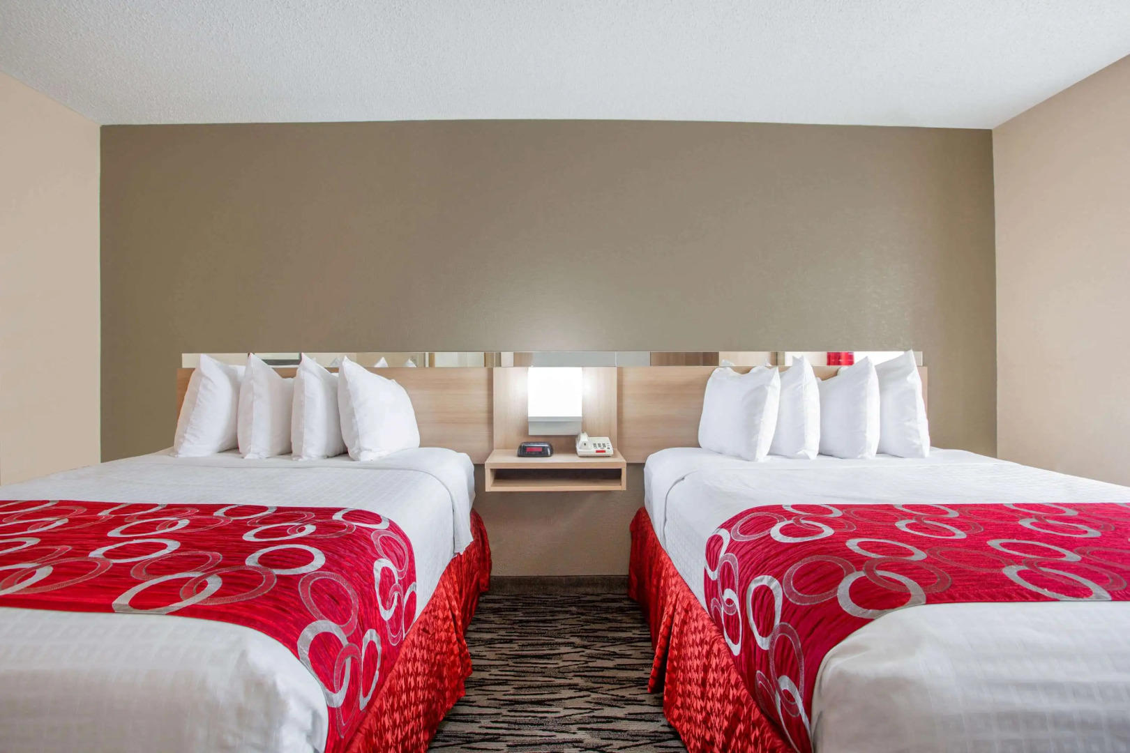 Microtel Inn & Suites by Wyndham Charleston WV