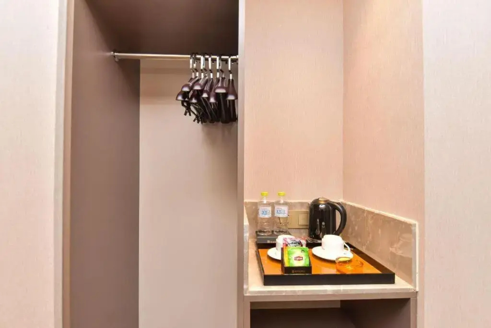 【locals】Taian Taishan District Baolongcity Square