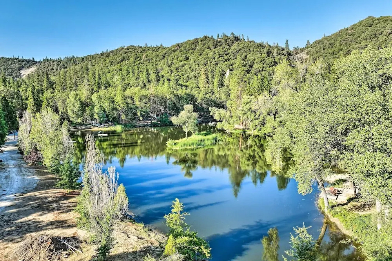 Game Room & Patio: Picturesque Home in Sonora