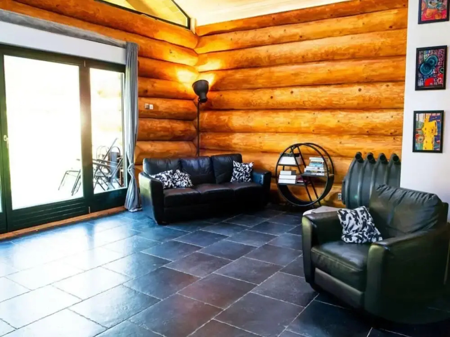 Spacious Holiday Home With Internet