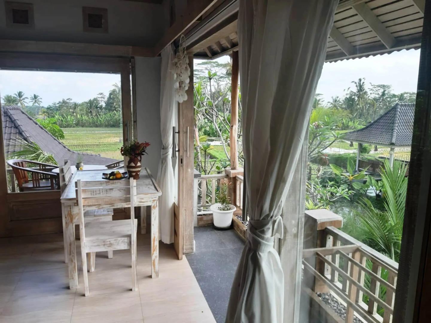 Uma Caming Villas & Gym