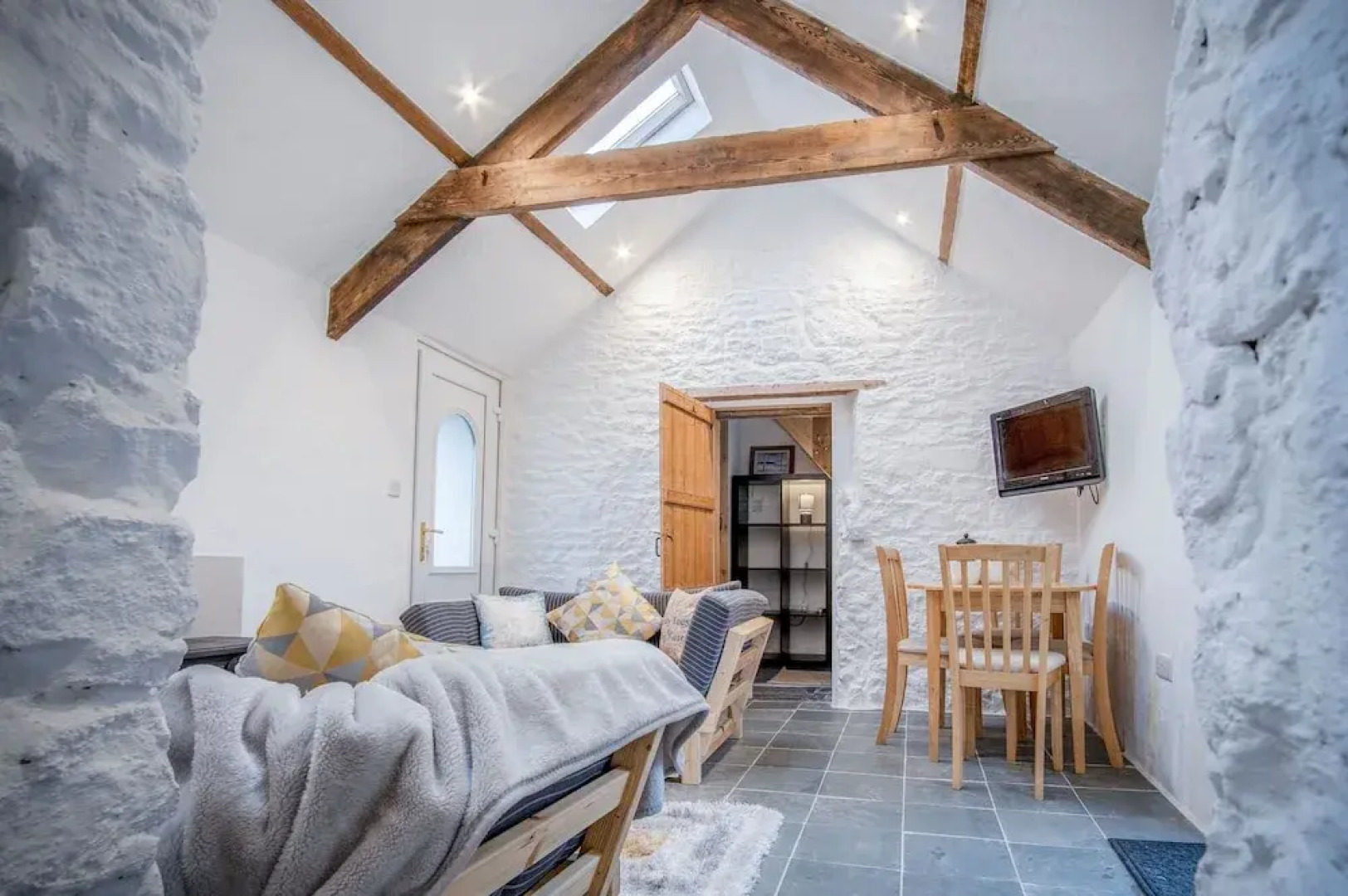 The Anchor Light - Freshwest Beach Retreat