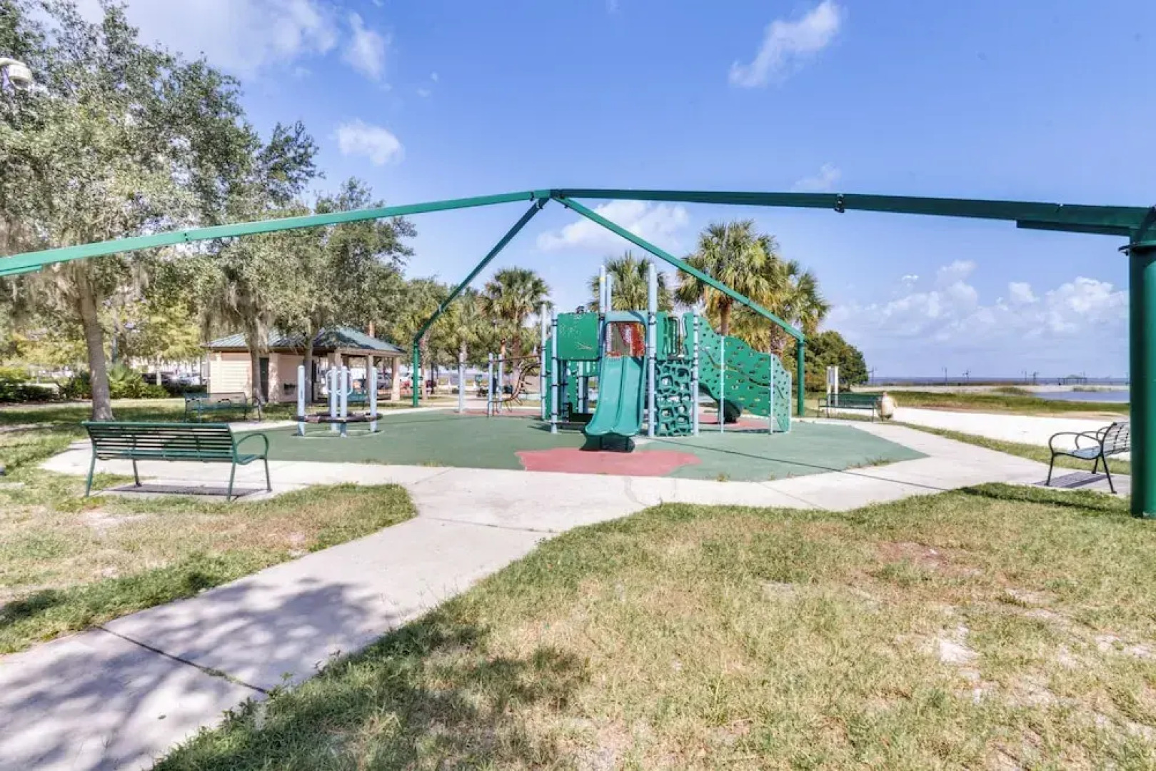 St Cloud Vacation Rental - Walk to Lakefront Park!