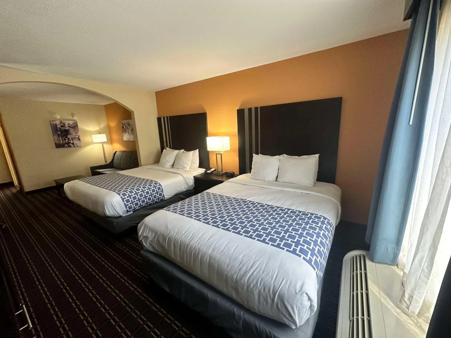 Best Western Plus Bass Hotel & Suites
