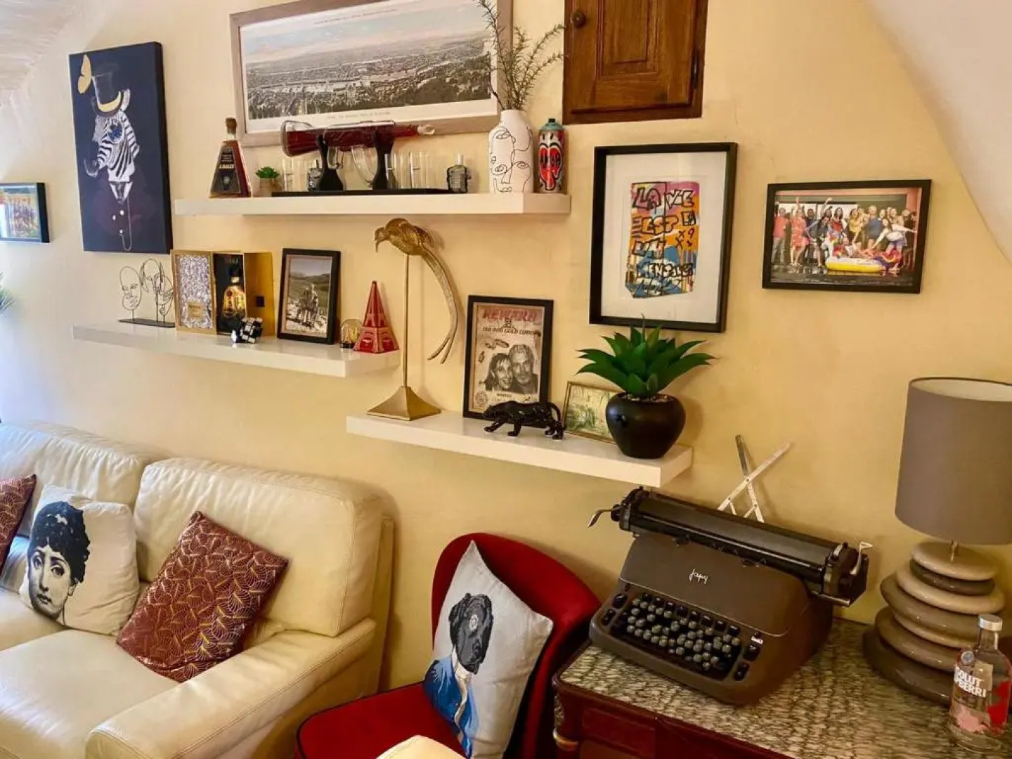 GROOMI - La Pouzilhacoise : Grande demeure avec patio !