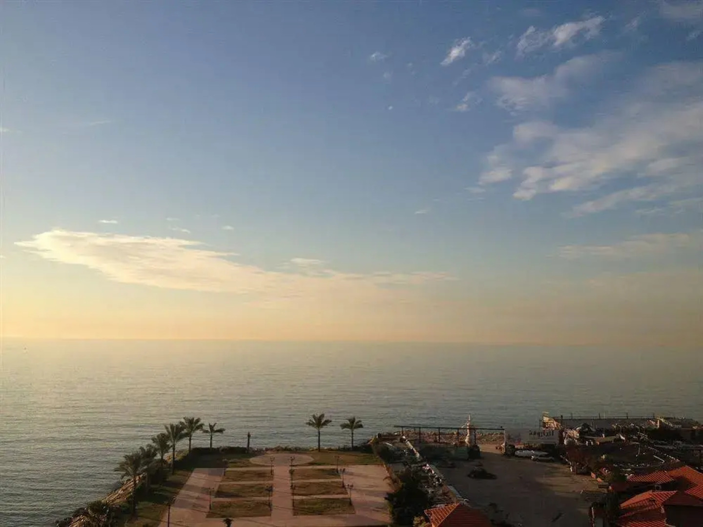 Aquarium Hotel & Resort