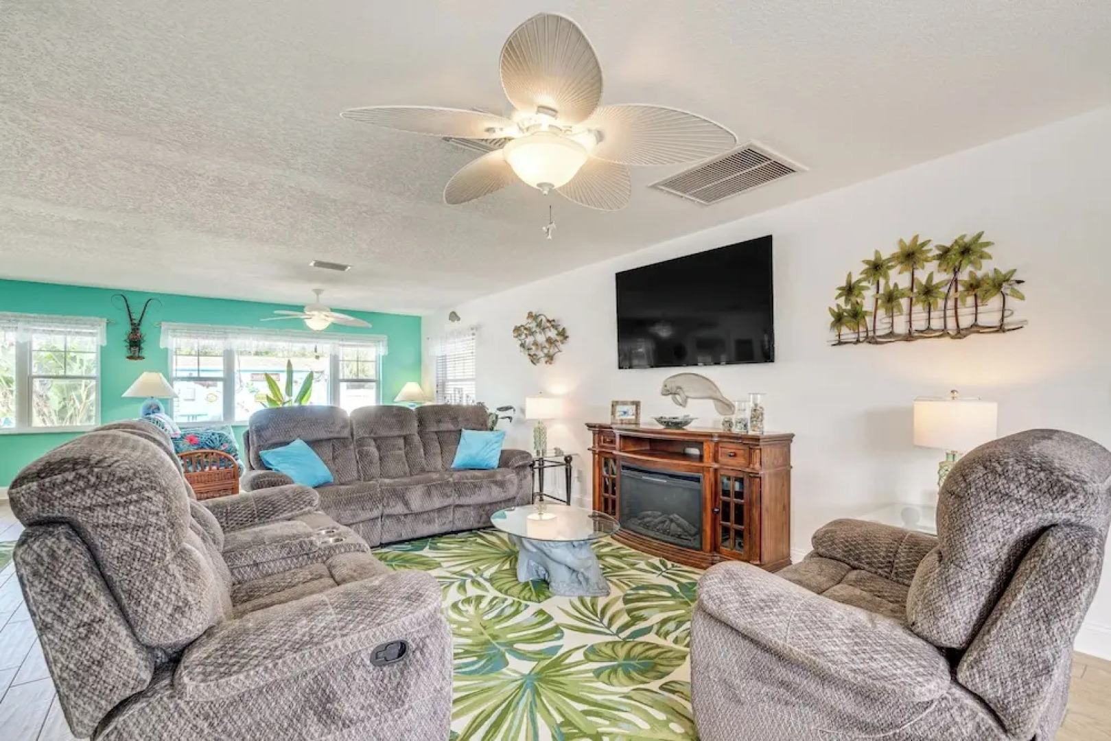 Boat Dock & Kayaks: Canalfront Home in Homosassa