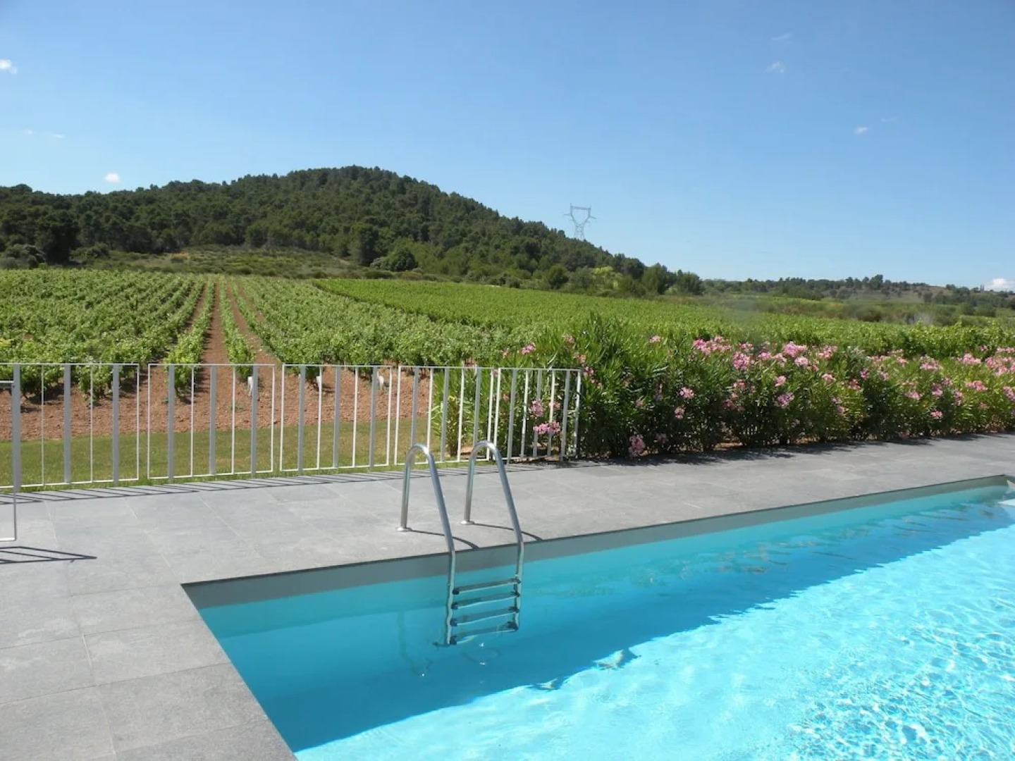 Holiday House Renovated With Pool