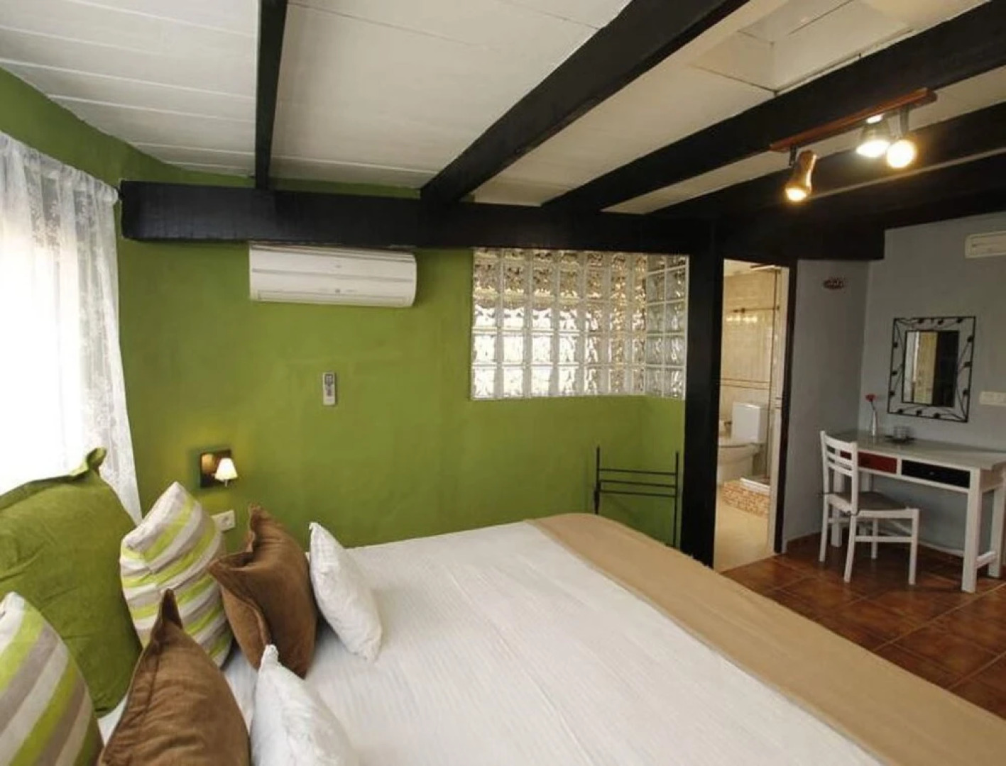 Room in San Bartolome - 104381 by MO Rentals