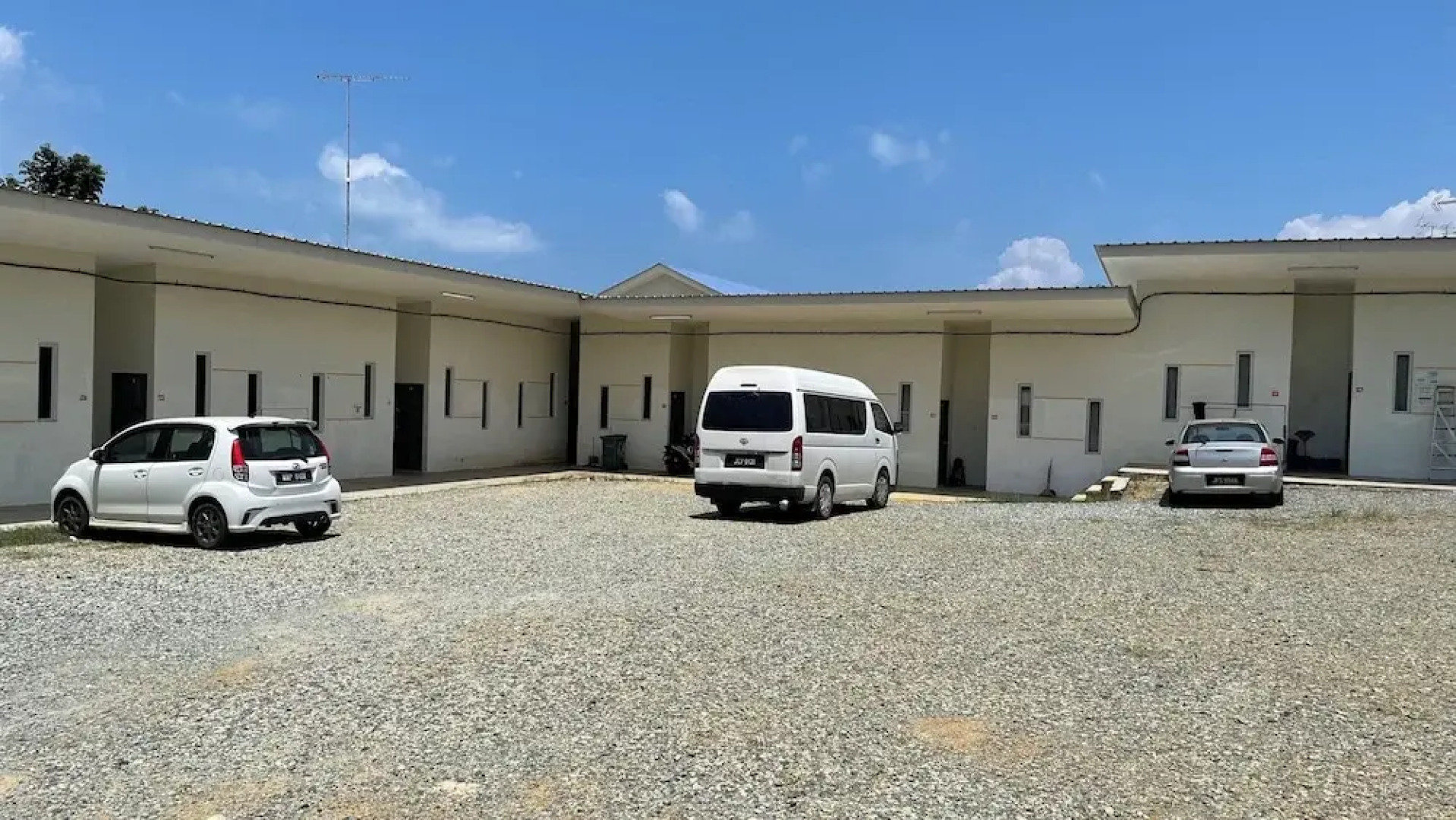 OYO 91026 M&H Hotel 2