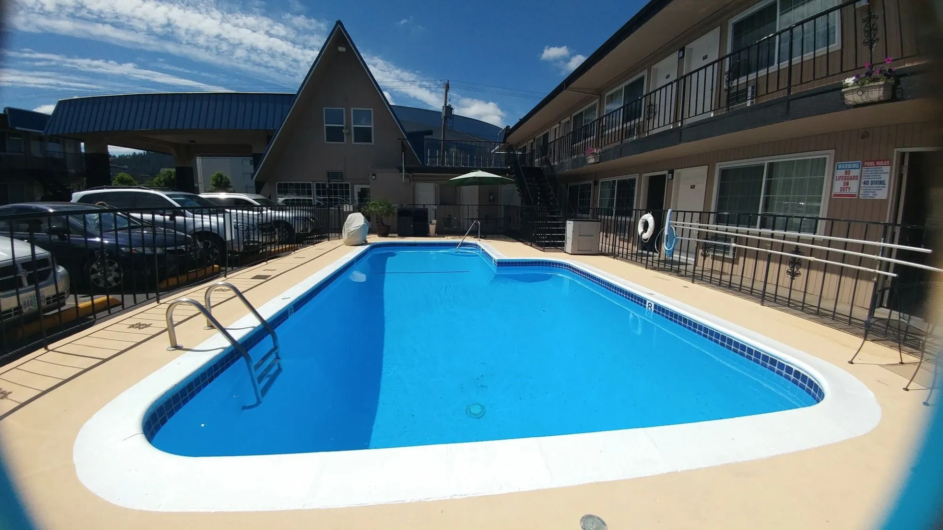 University Inn & Suites