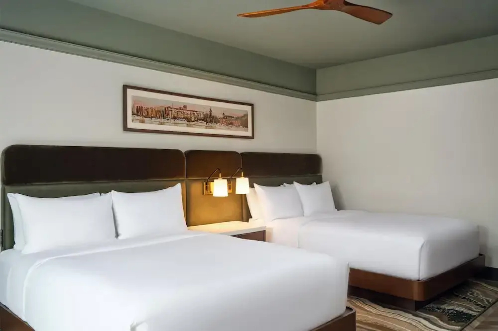 Tryon Riverfront Inn New Bern, Tapestry