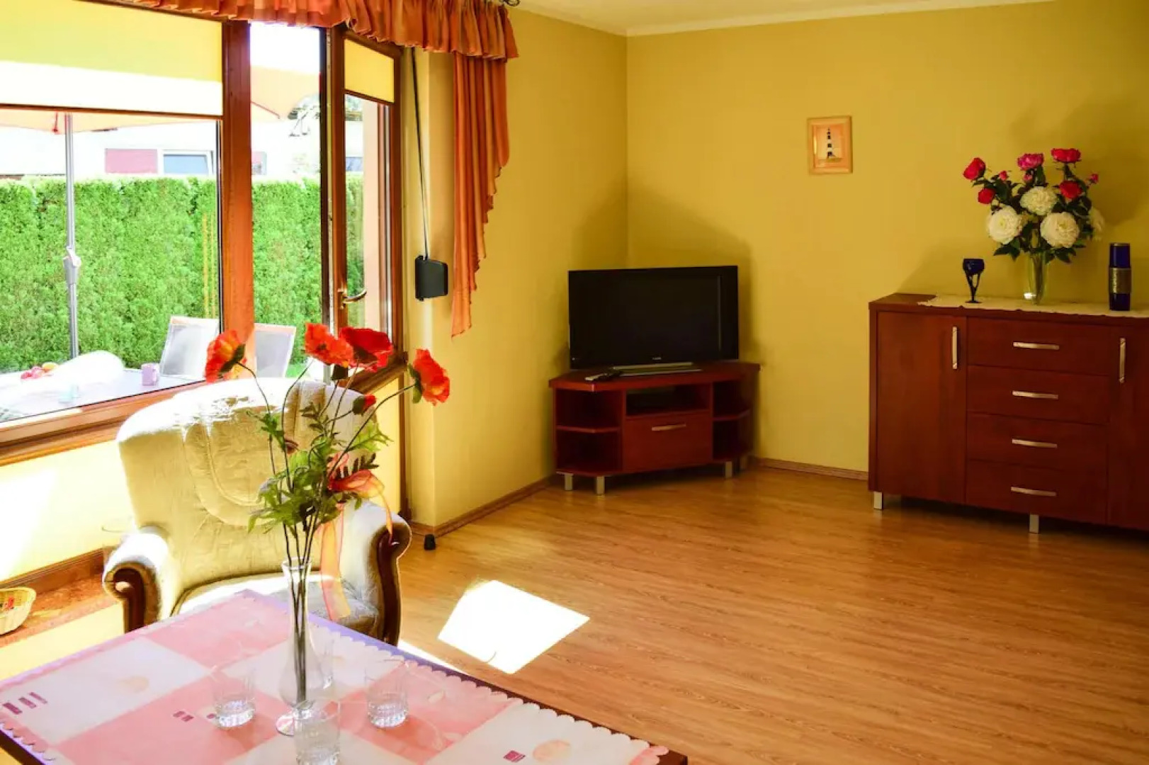 Semi-detached House With Fireplace, Rowy