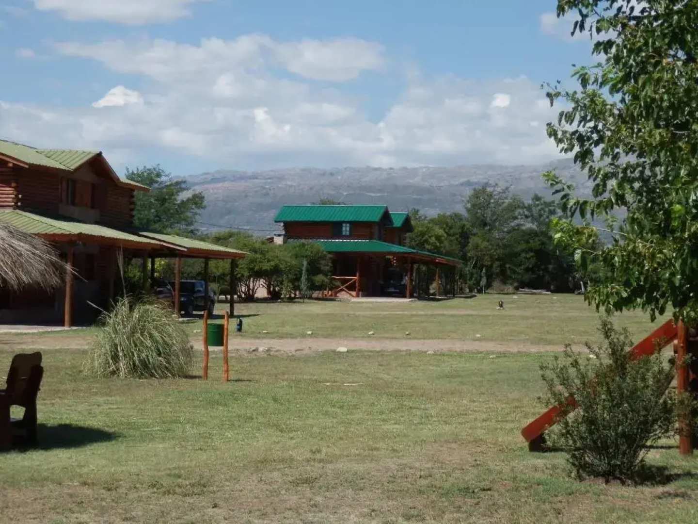 Las Cortaderas Cabanas De Tronco