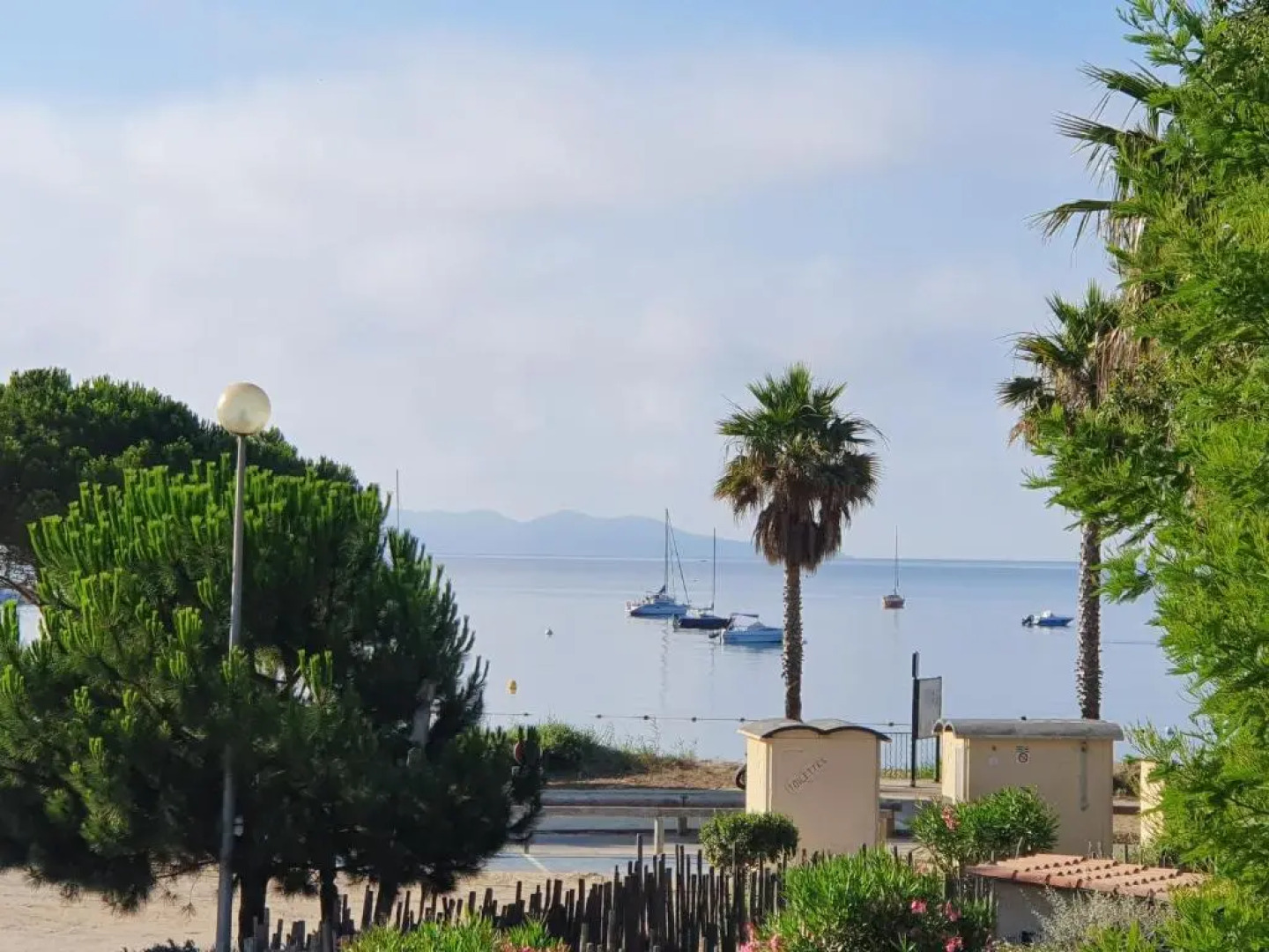 Studio accès direct à la plage