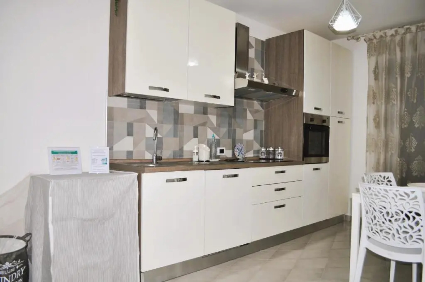 Anna's home 2 - Luminoso appartamento nel centro storico