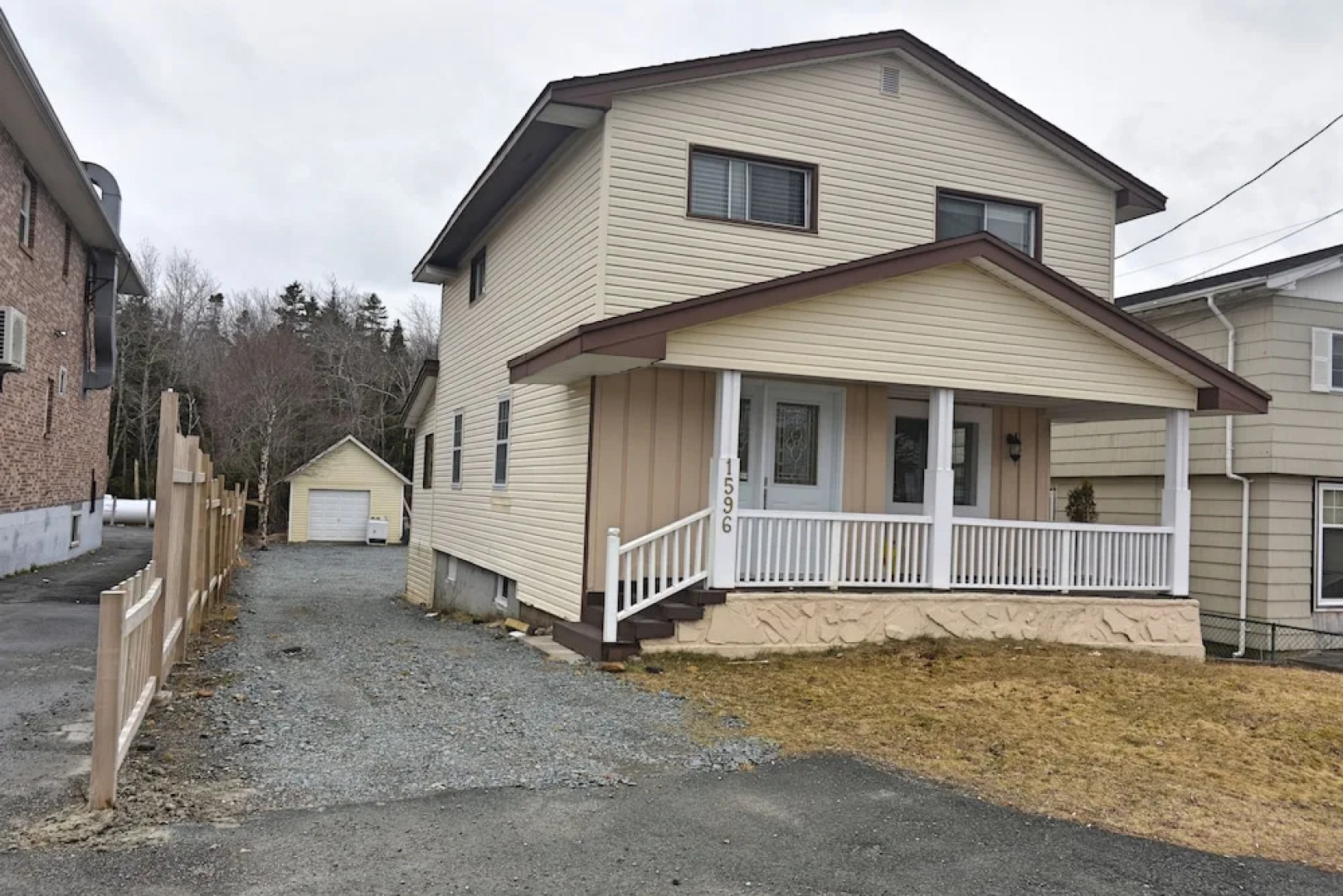 Lakeside 2 Bedroom Guest Suite