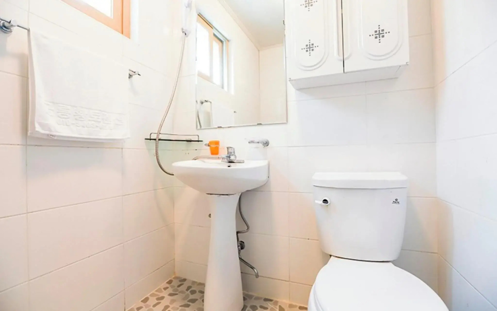 Goesan Geumneung Hwangto Pension