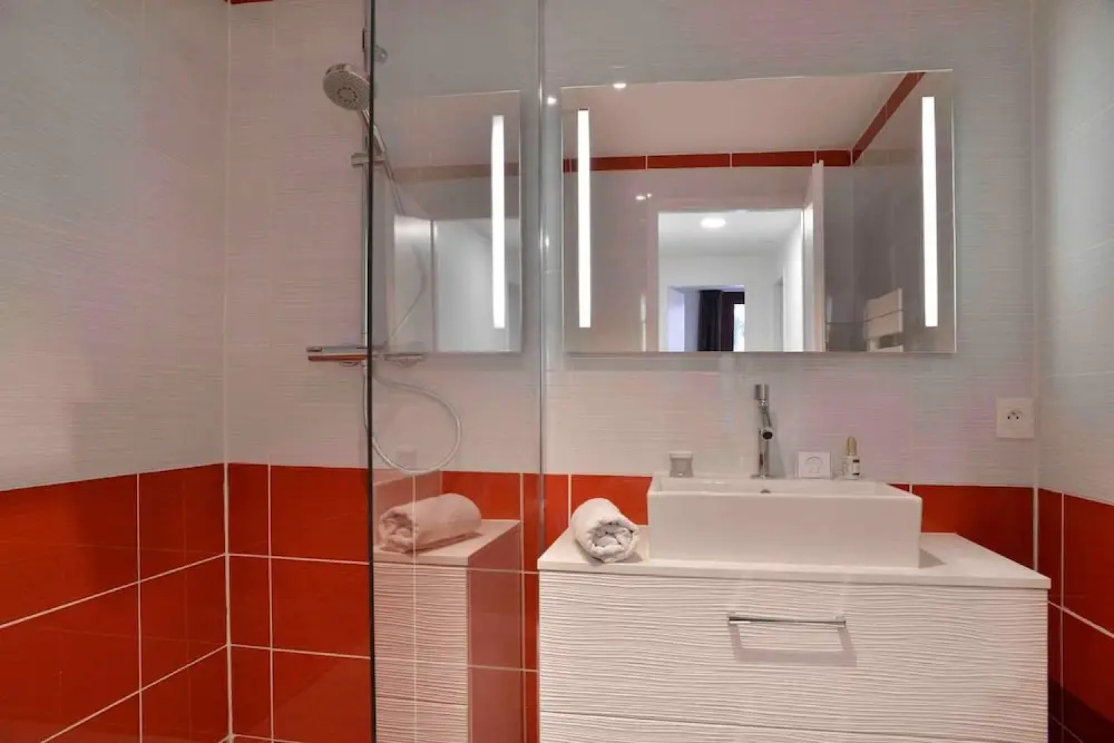 Residence Saintjacques -six-roomed Apartment for 14 People of 140 m2 S409