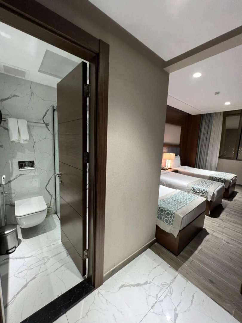 Violet Al Shisha Hotel