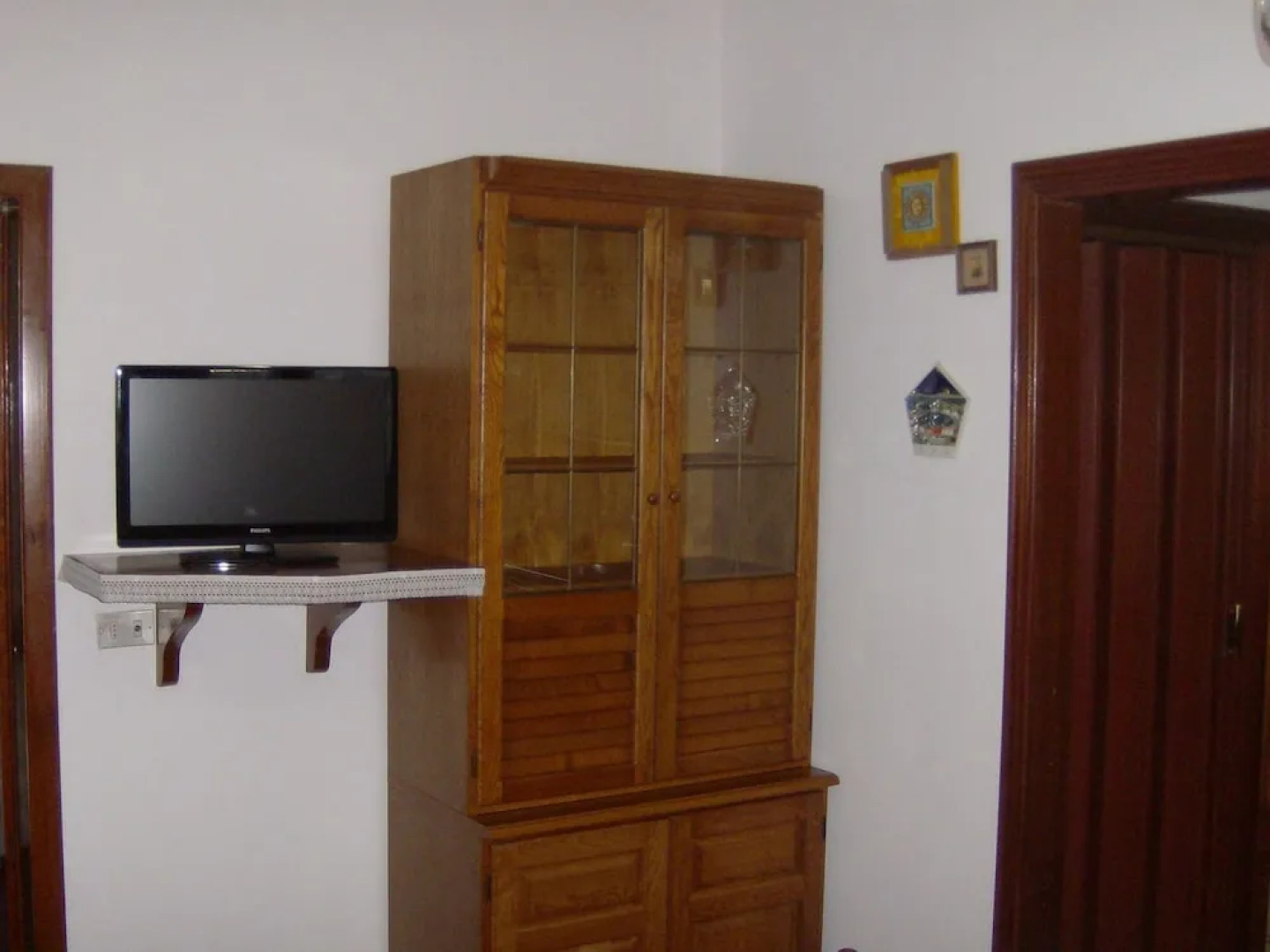 Sunlit Home With Pool