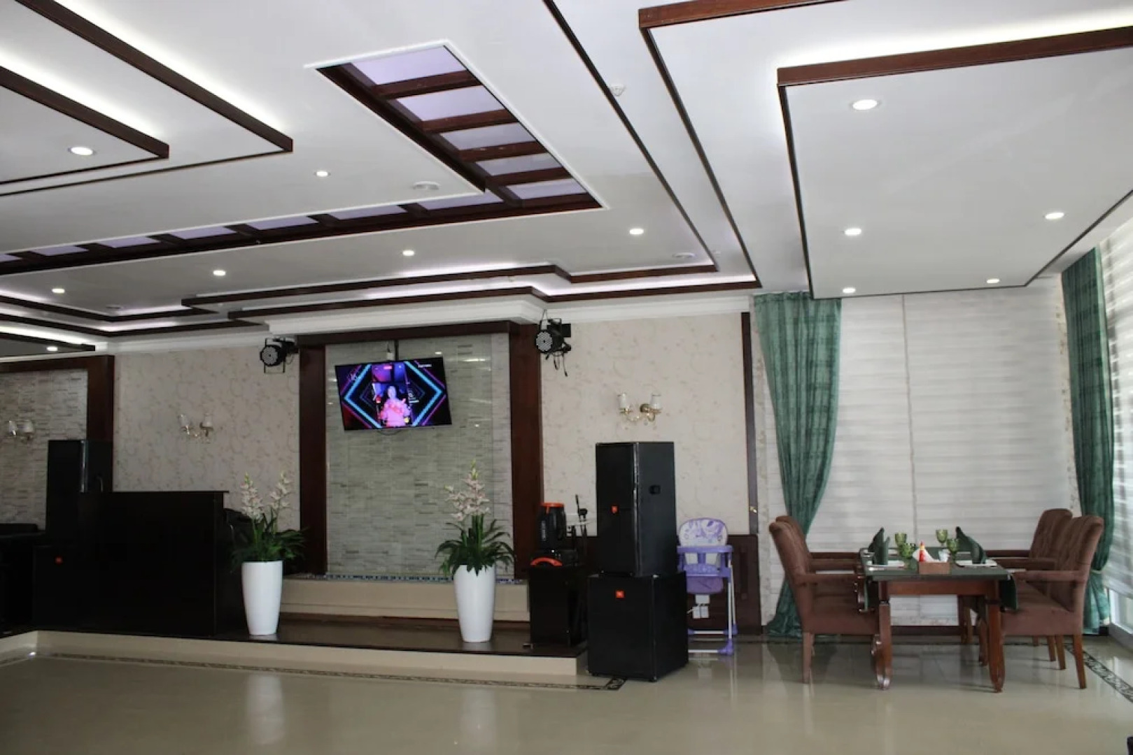 Отель Zarafshan Grand