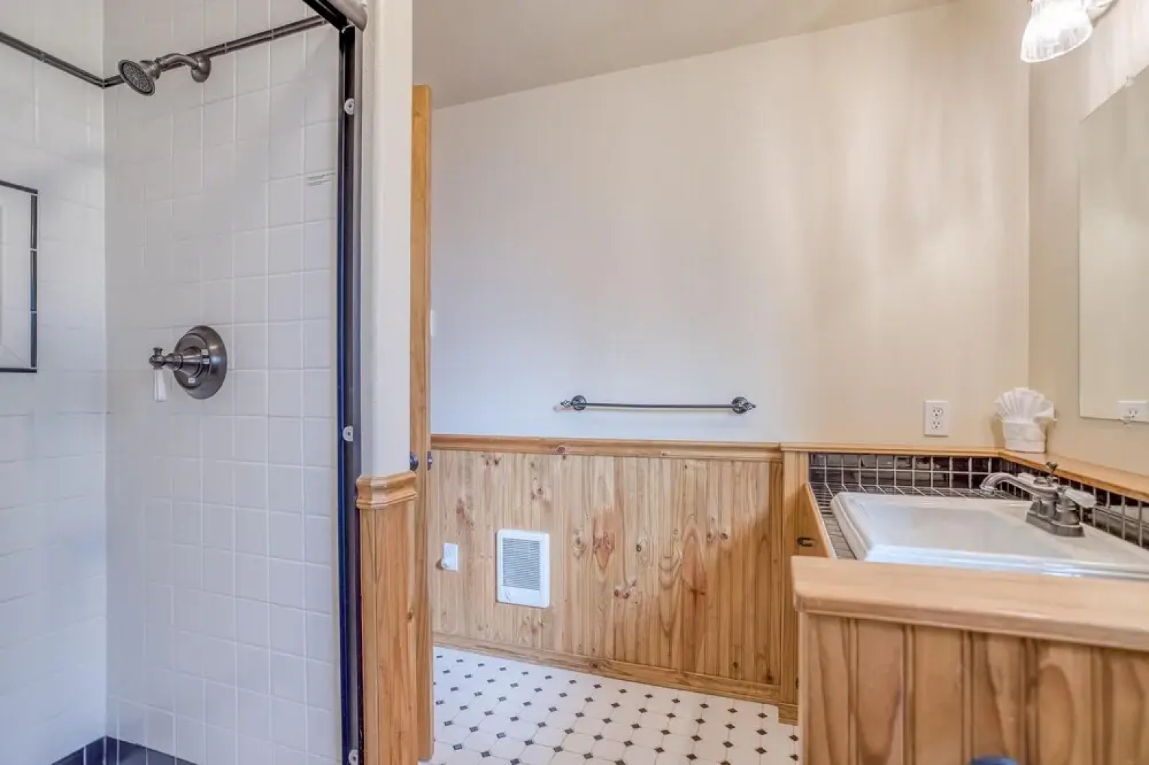 Hidden Inlet 3 Br home by RedAwning