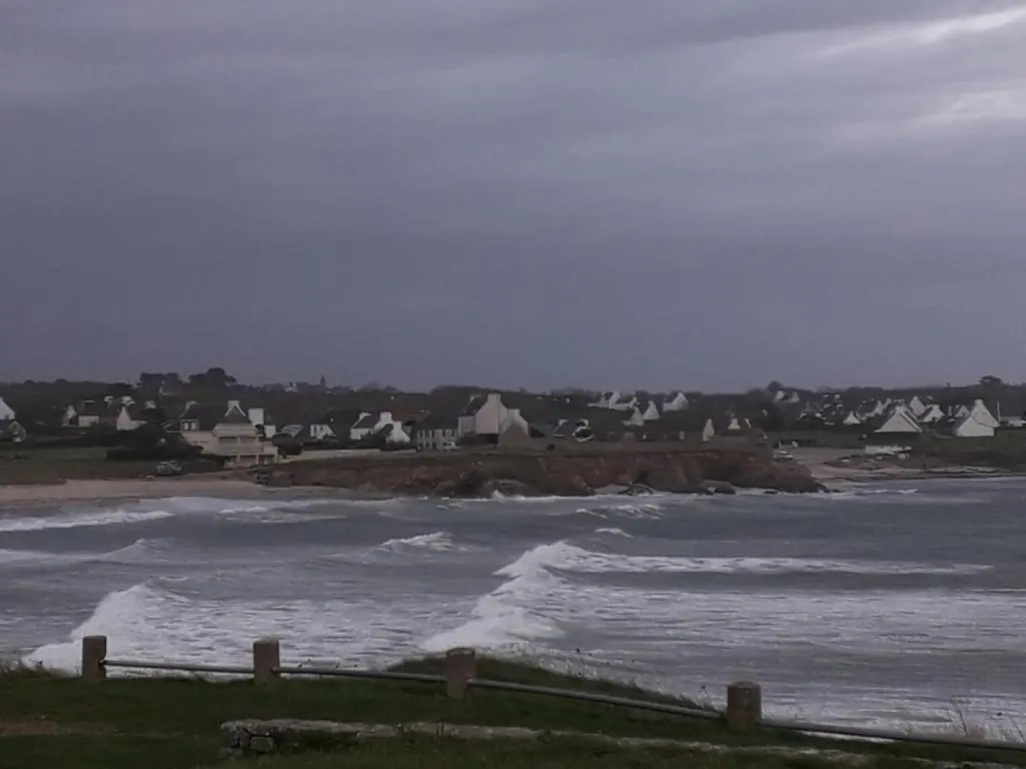 Maison Entre Terre Et Mer