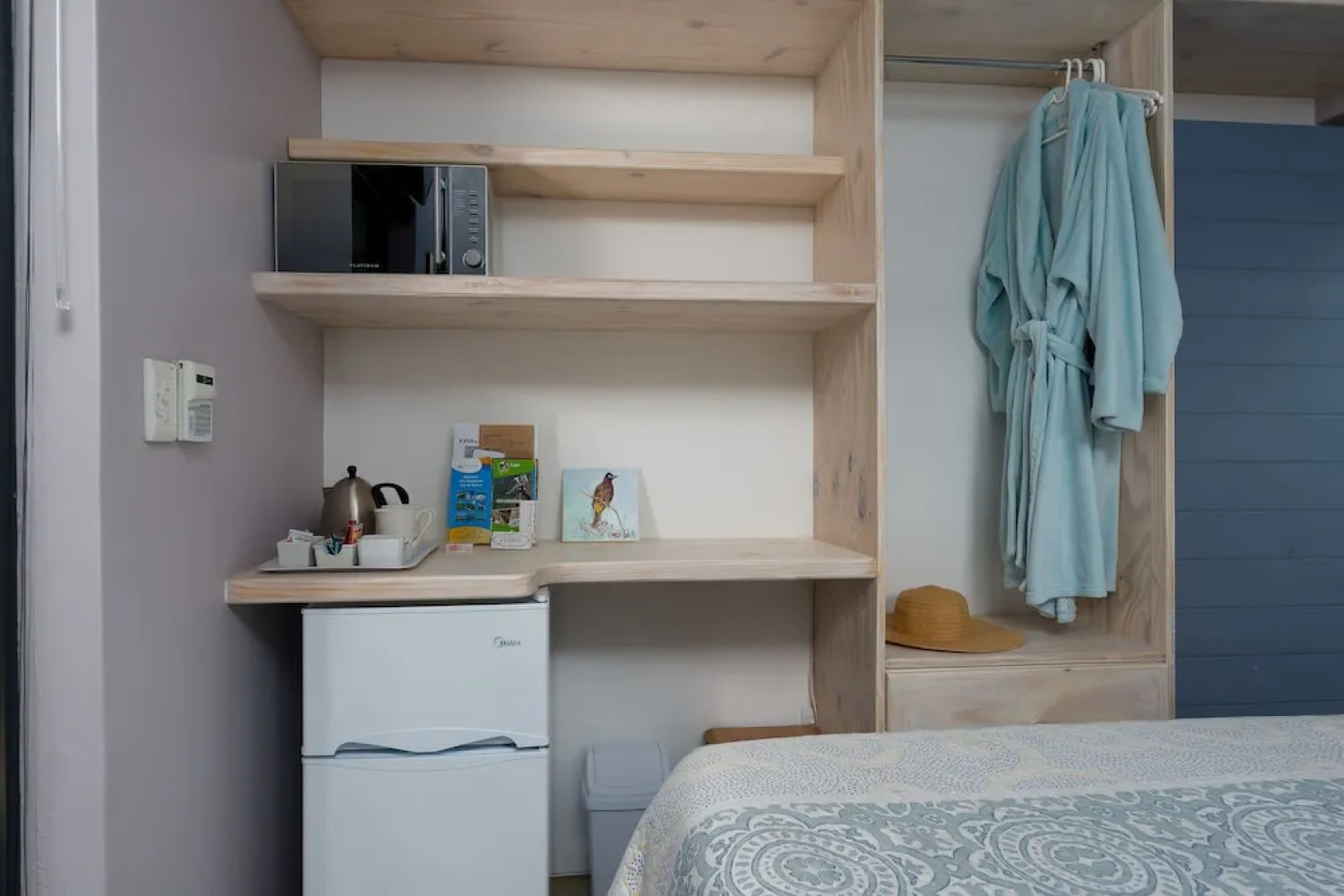 Stay at Friends (Guest house)