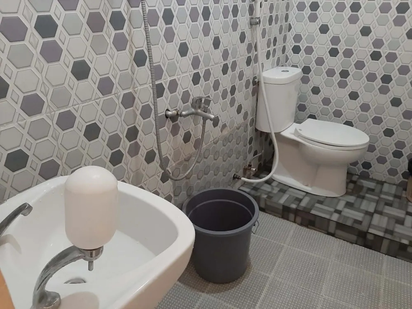 Hotel Juma Eluk by OYO Rooms