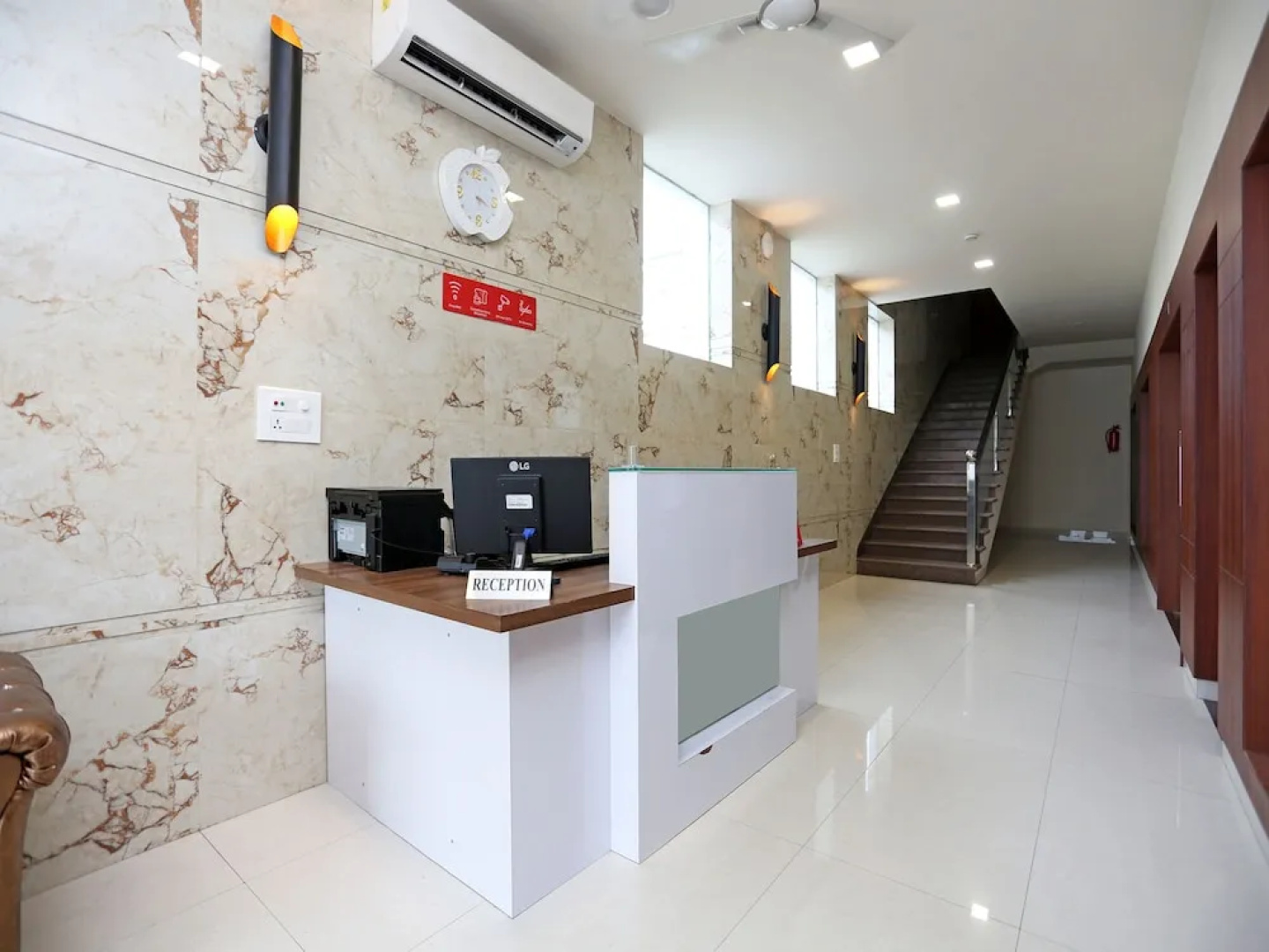 OYO 16768 Hotel Lotus Grand