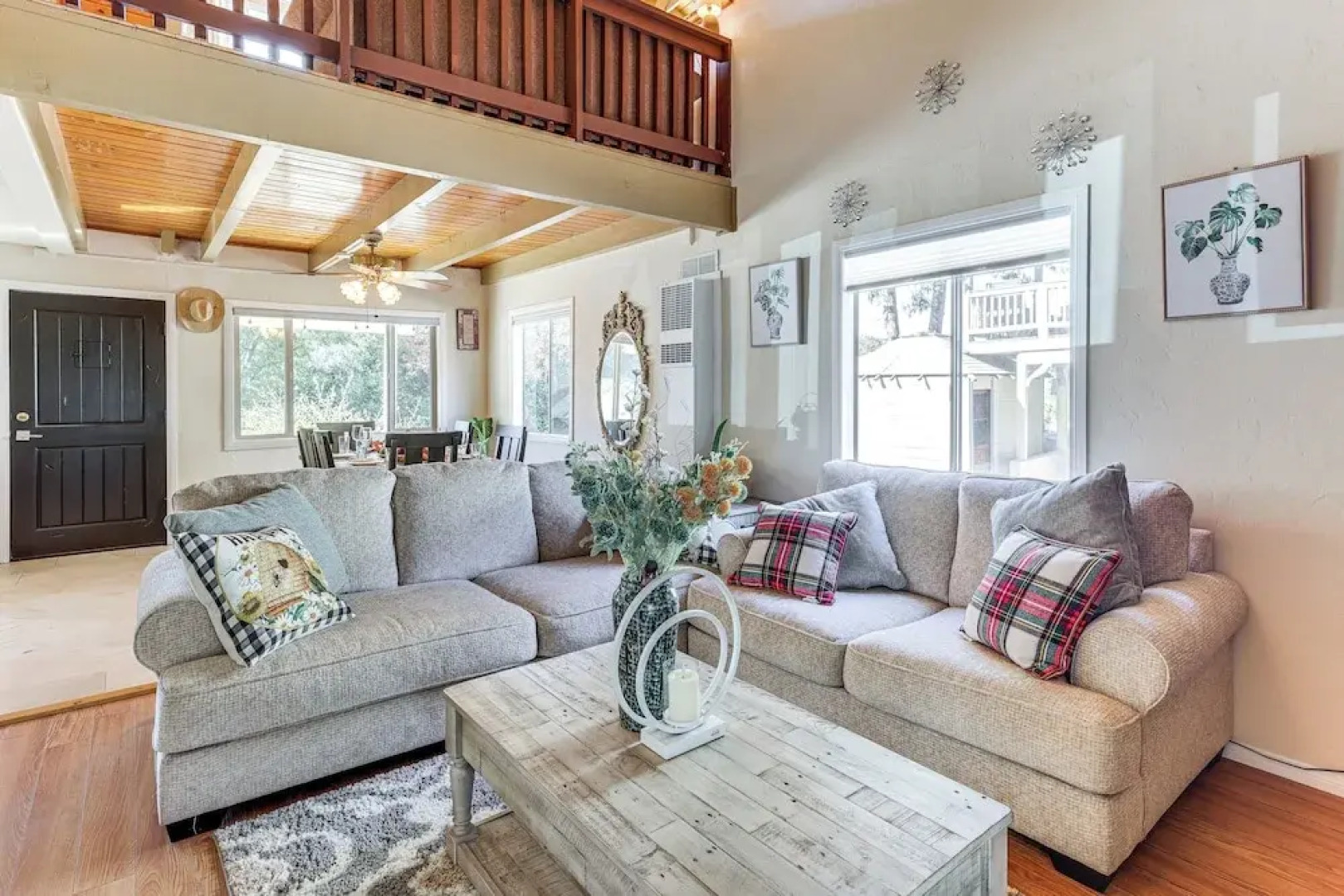 Home w/ 2 Decks - 2 Mi to Lake Gregory Dog Park!