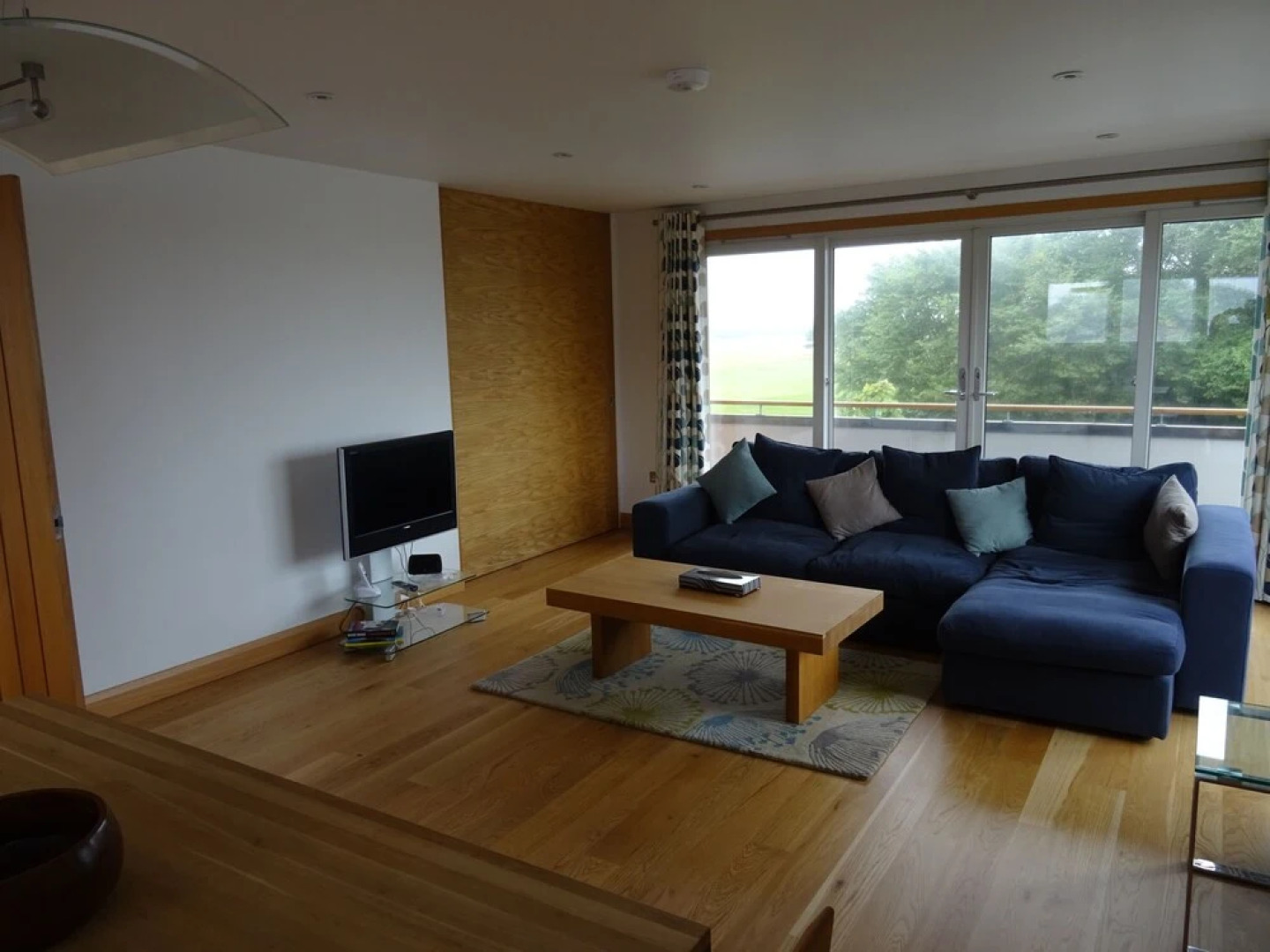 Grey Harlings Apartment