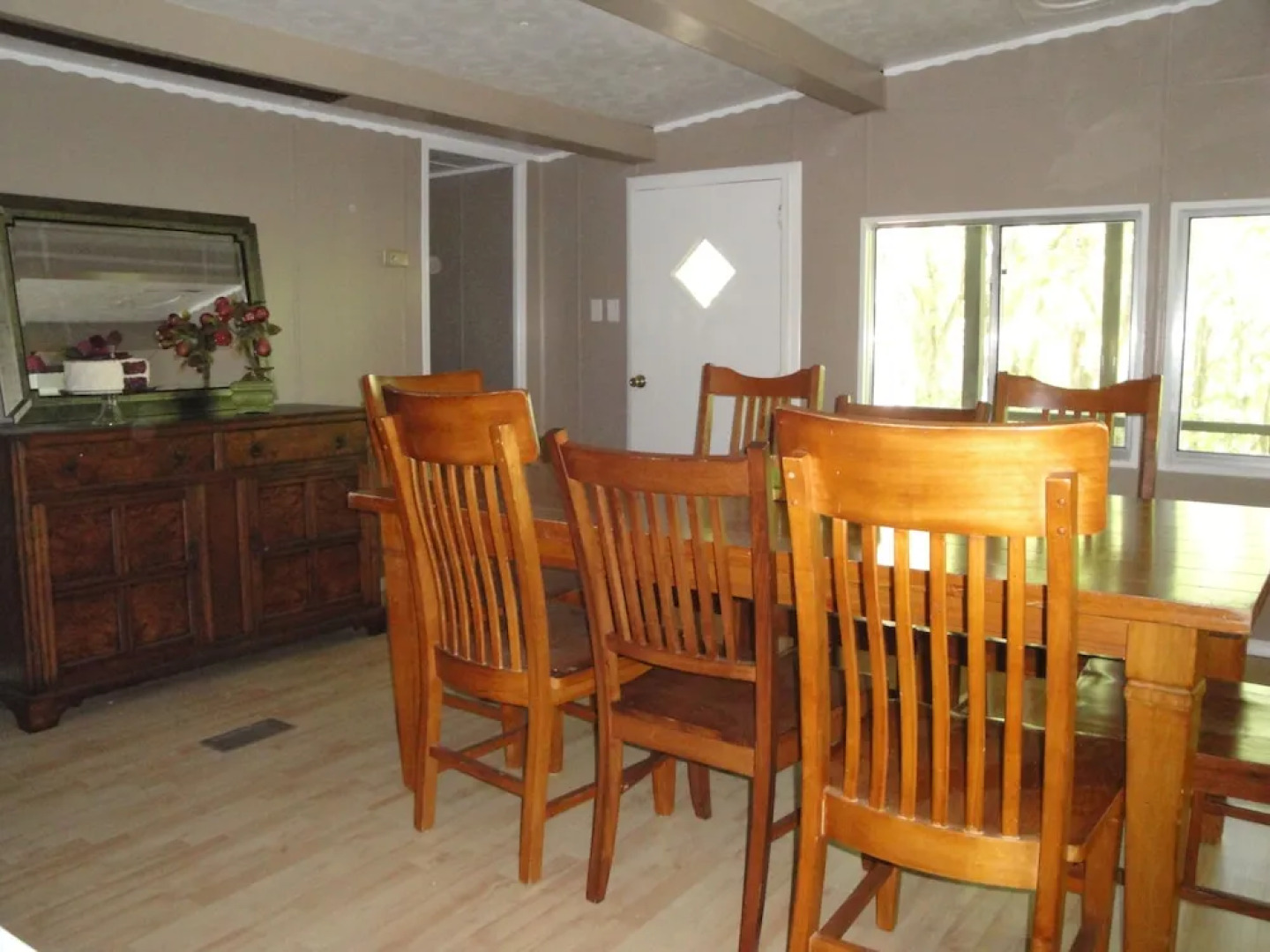 Mountain Harbor's four bedroom house by RedAwning