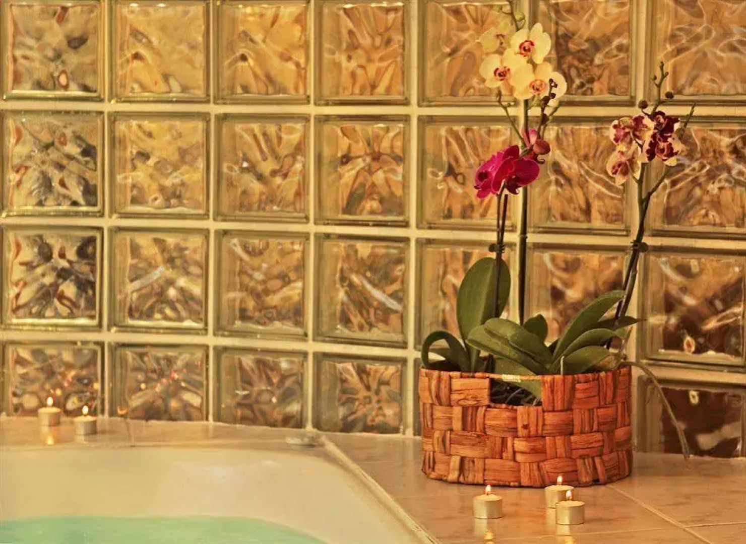 La Colina Suites Hotel