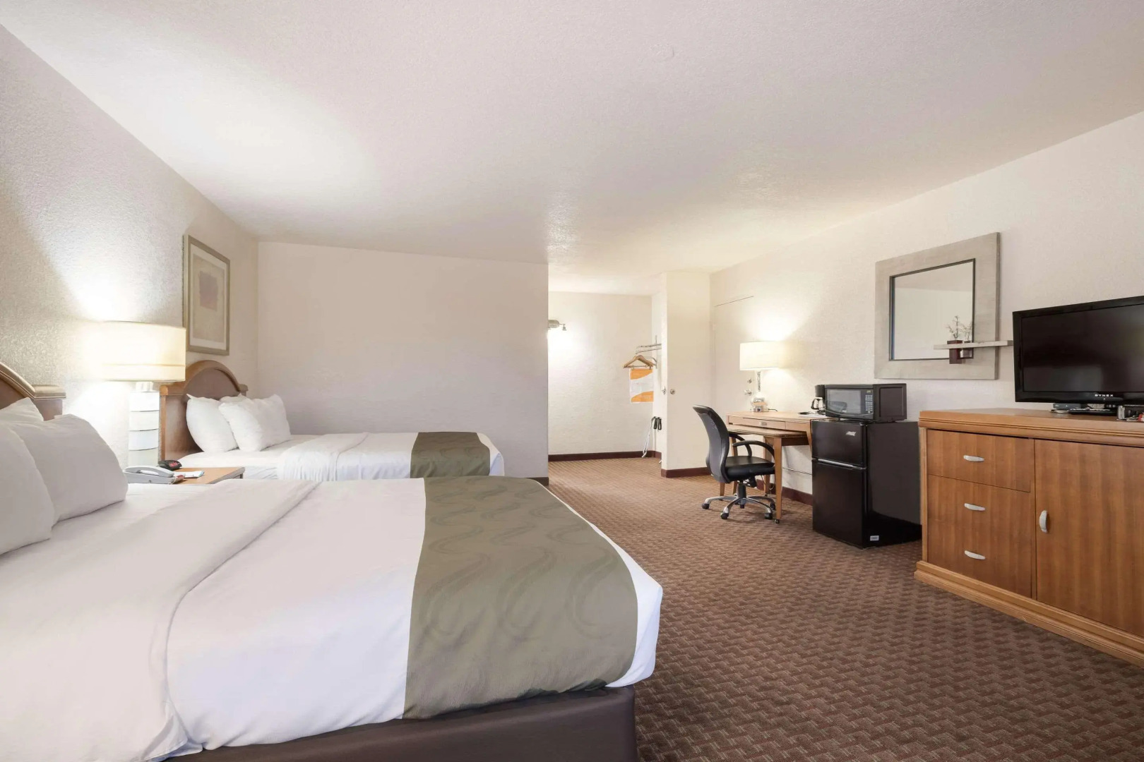 Quality Inn & Suites Lake Havasu City